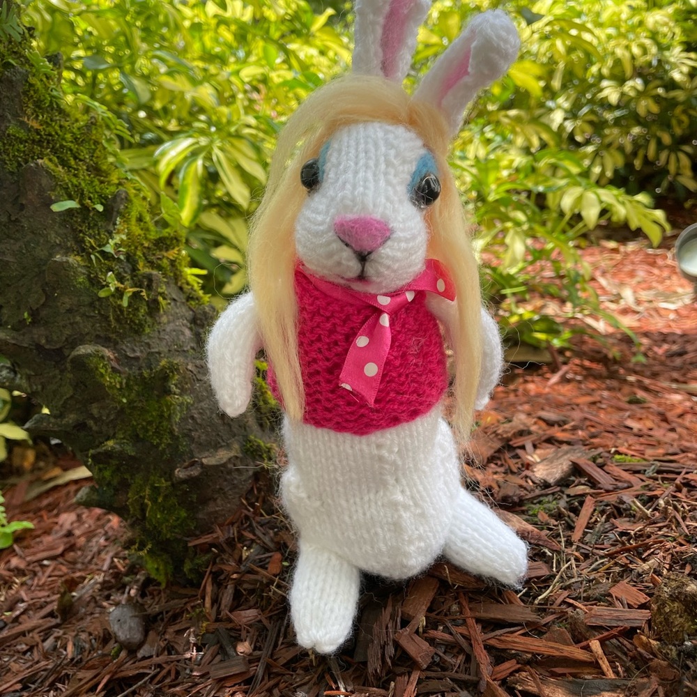 Hand crafted Barbie knit and needle felted Barbiecore bunny artisan 1 of a kind - Picture 9 of 16
